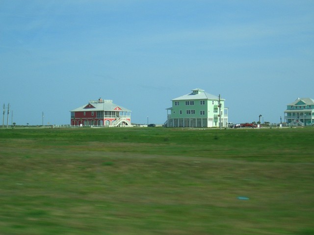 2006 Mar 15 Galveston 04 gated community.jpg