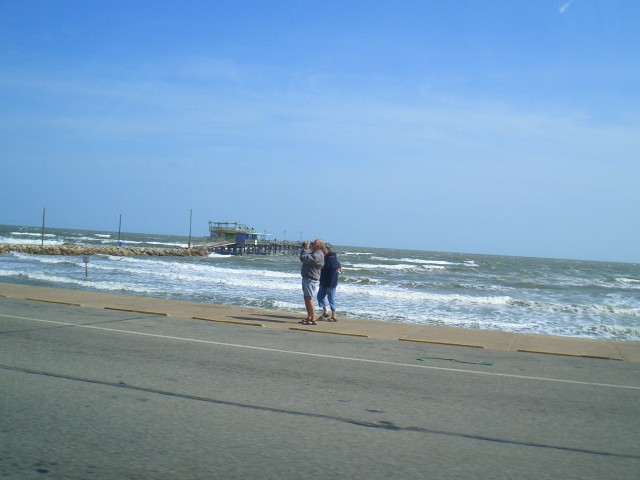 2006 Mar 15 Galveston 08 fishing pier.jpg