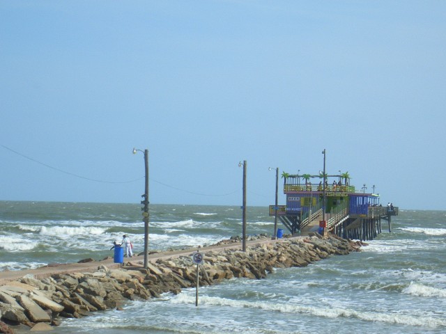 2006 Mar 15 Galveston 09 fishiing pier.jpg