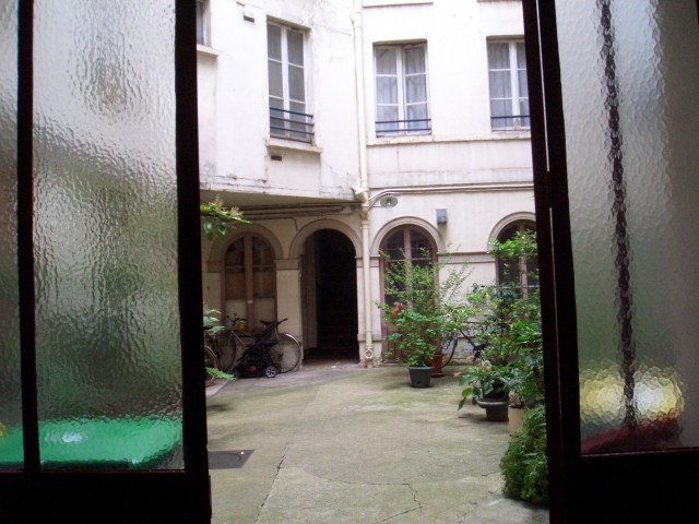 April 2006 Paris Apt05 courtyard doors.jpg