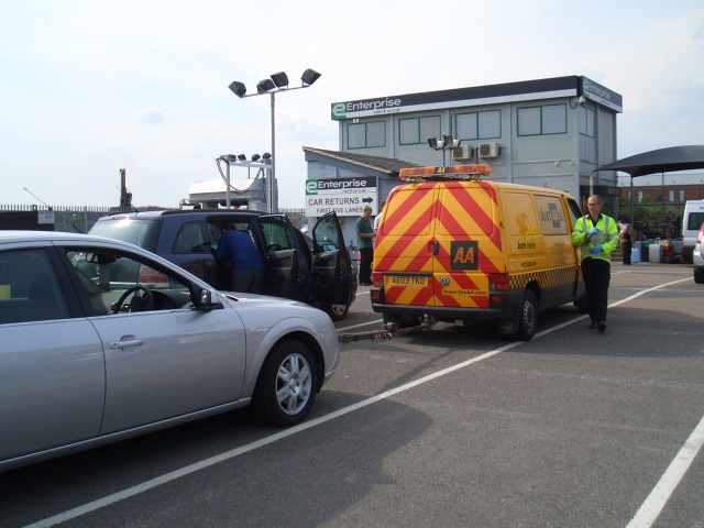 UK-July-06 4th Airport tow.jpg