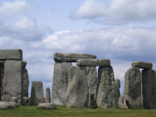 UK-July-06 8th road trip10 Stonehenge.jpg