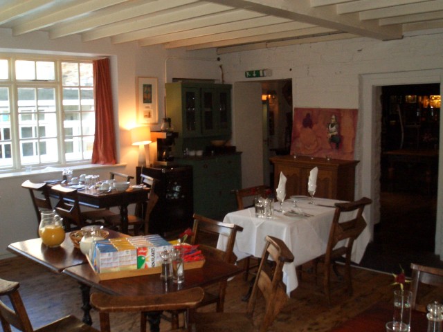UK-July-06 Cornwall The Mill House 03b.jpg