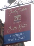 UK-July-06 N Wales Castle Hotel 02.jpg