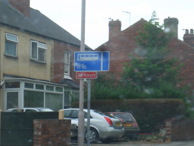 UK-July-06 bus.jpg