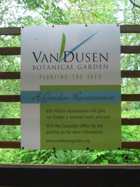 07 May-Jun 031a Vancouver VanDusen.JPG