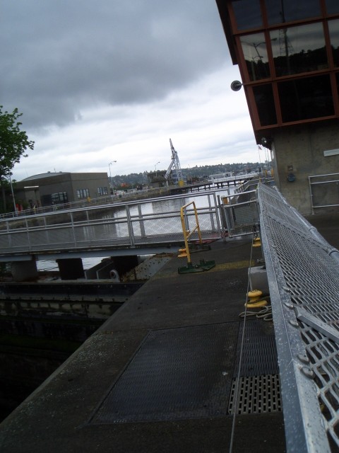 07 May-Jun 084 Seattle Hiram Chittenden Locks walkway on lock gates.JPG