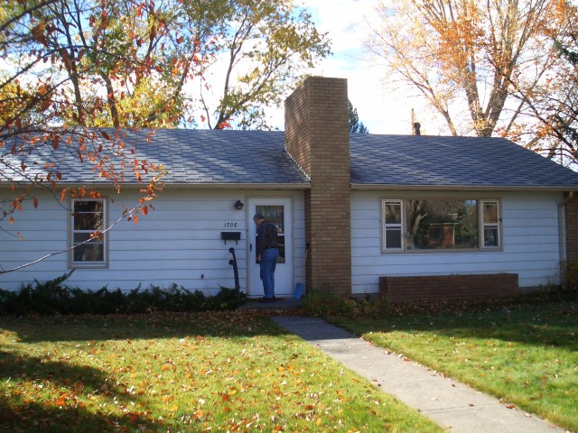 Oct 2007 Cody 9-02 Megan's house.JPG