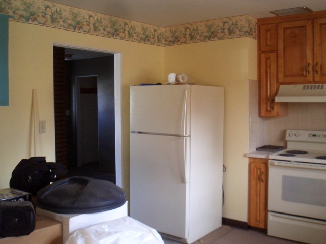 Oct 2007 Cody 9-08 Megan's house kitchen.JPG