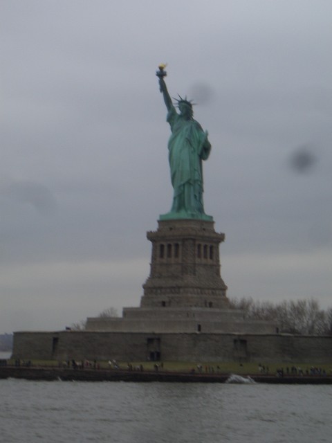 NYC 7-Apr 07 Ellis Island ferry view of Stautue of Liberty.JPG