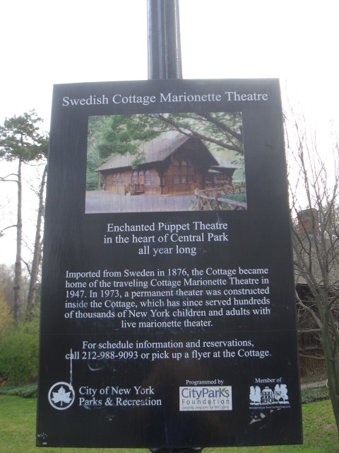 NYC 8-Apr 05 Central Park Marionette Theatre.JPG