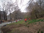 NYC 12-Apr 05 Fort Tryon Park - Cloisters volunteer cleanup effort.JPG