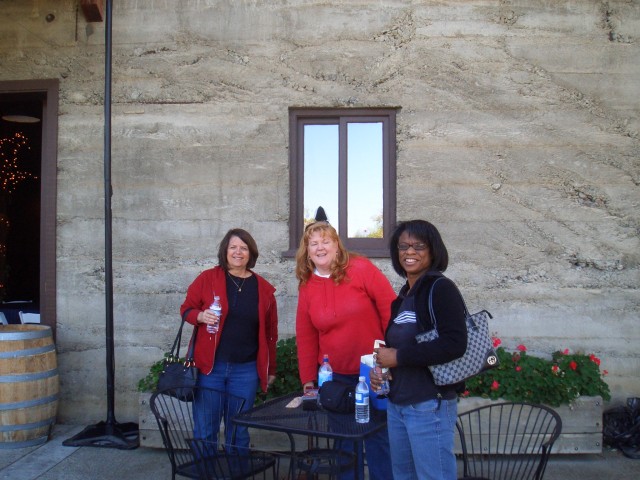08-Oct Livermore 06 Murrieta's Well Winery stop for snack.JPG