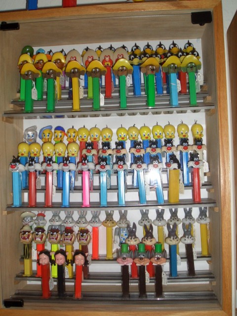 05-Mar Pez wall2k.JPG