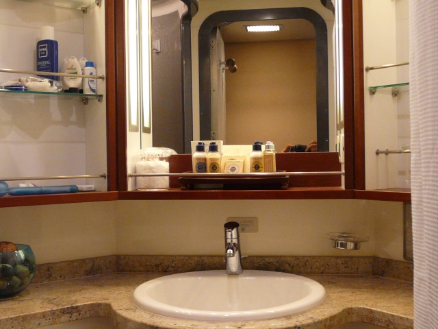 09Aug Wind Star 09 Cabin.JPG