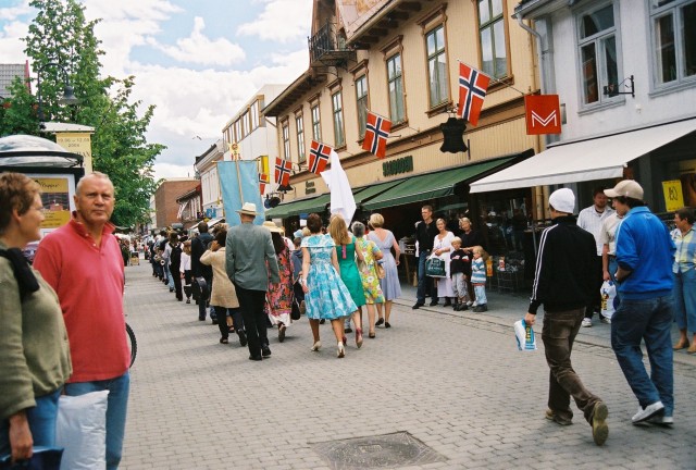 04-Jul 3rd Lillehammer04 parade.jpg