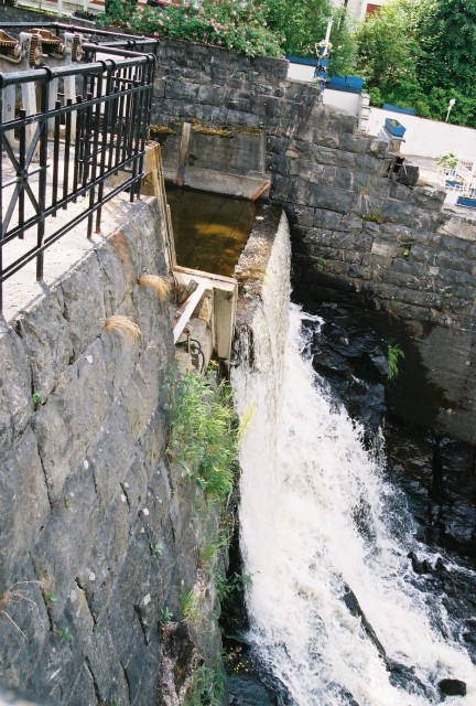 04-Jul 4th Lillehammer04 river by hotel.jpg