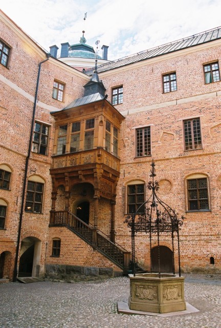 04-Jul 7th Gripsholms12 Castle.jpg