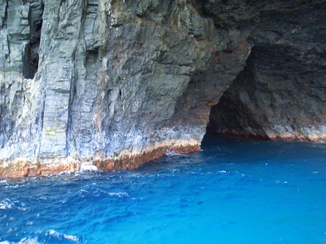 05AprHawaii - Holo Holo Tour Na Pali Coast4.JPG