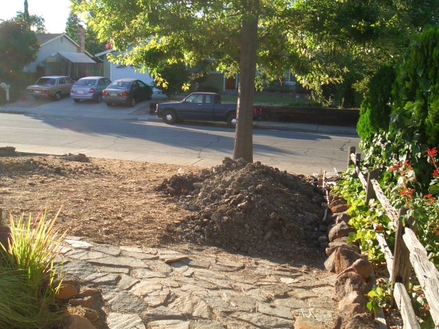Front yard 2005 August 9 concrete framing 07.jpg