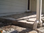 Front yard 2005 August 16 flagstones some with mortar 10.jpg