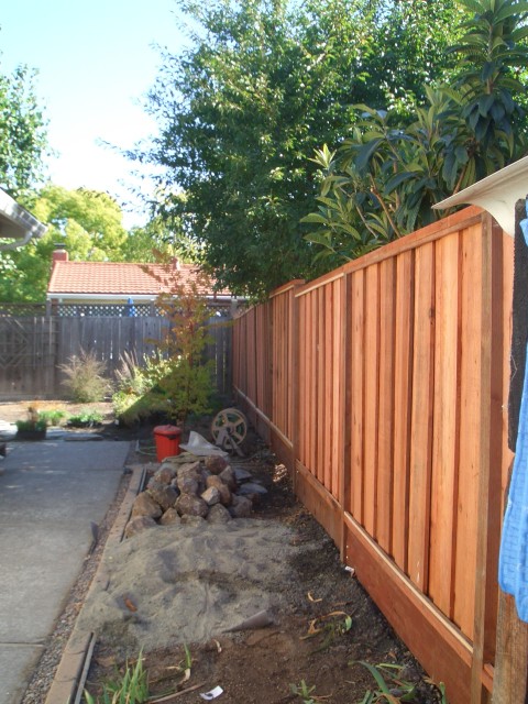 2005 Sep 12 fence 40 done.jpg