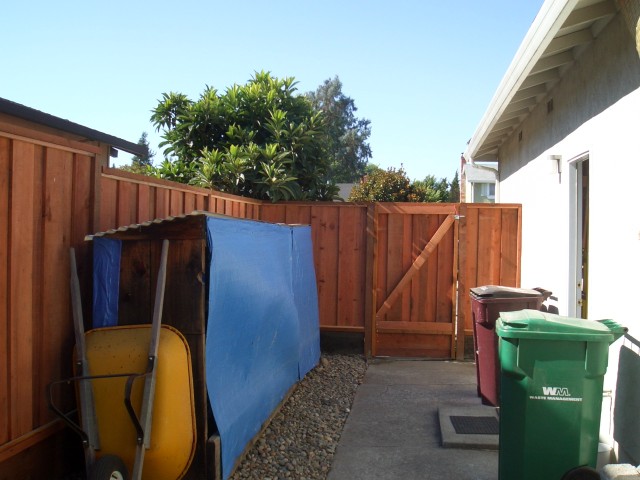 2005 Sep 12 fence 42 back side of replaced gate.jpg