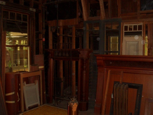 2006 Mar 11 Winchester Mystery House 03 many rooms unfinished.jpg