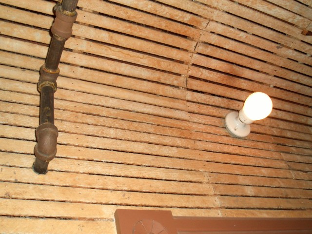 2006 Mar 11 Winchester Mystery House 11 unfinished room.jpg
