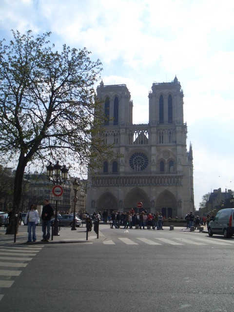 April 2006 Paris Day 2aa Notre Dame.jpg