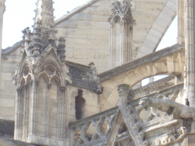 April 2006 Paris Day 2ae Notre Dame gargoyles.jpg