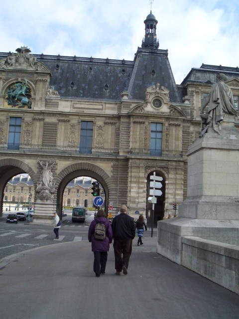 April 2006 Paris Day 4ab crossing Pont du Carousel to Louvre.jpg