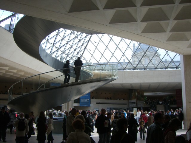 April 2006 Paris Day 4ad Louvre stairway (Jason).JPG