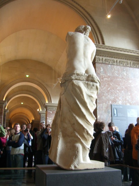 April 2006 Paris Day 4ak Louvre Venus  de Milo from behind (Jason).JPG
