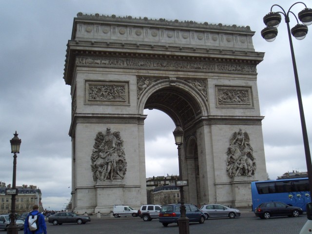 April 2006 Paris Day 5ad Place CG Arc de Triomphe.jpg